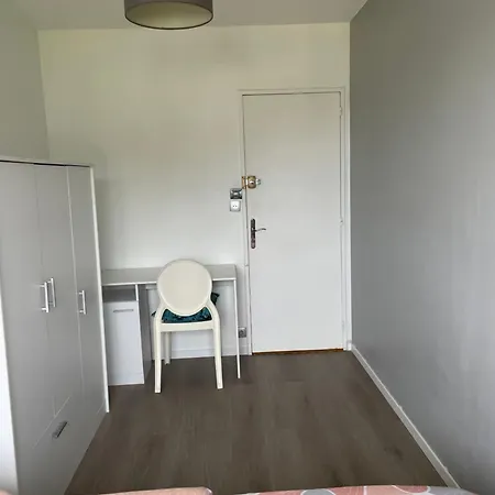 Meublé Chez L'habitan Alloggio in famiglia Orvault